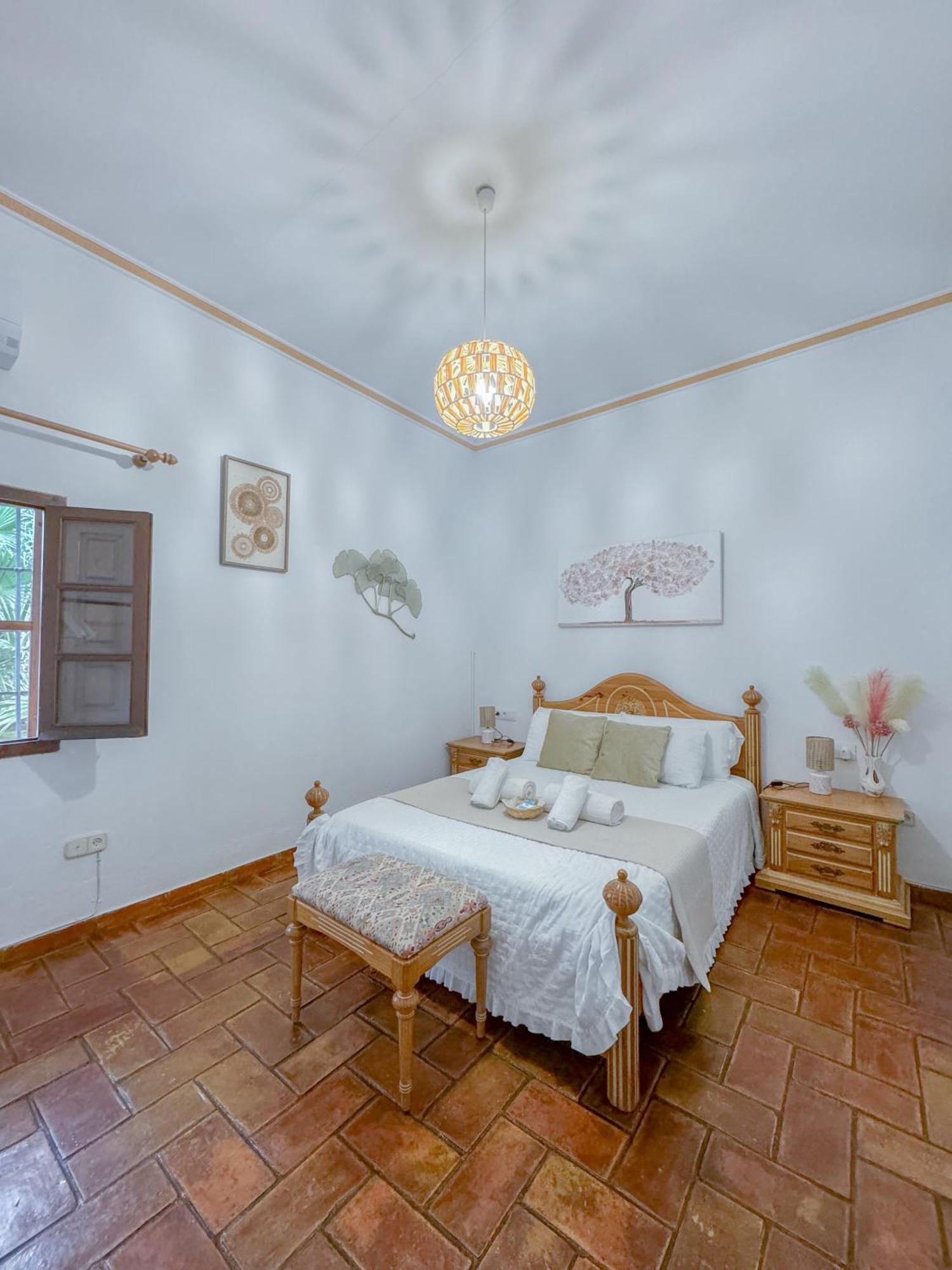 Garden Suites Xativa Casa Rural Eksteriør billede